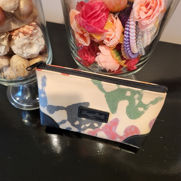 Vintage Rare Dooney & Bourke Hand Print Wristlet - Picture 2 of 12